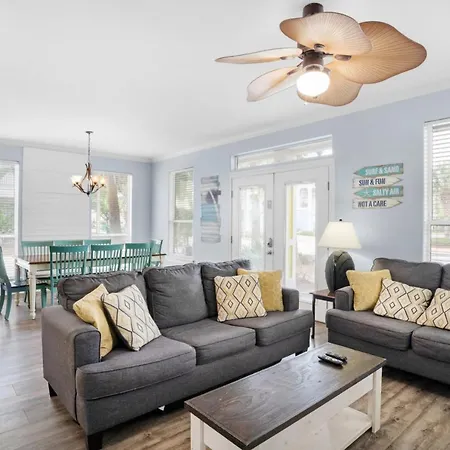 Deja Blue Pool Front Pet Friendly Vila